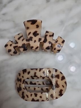 NWOT Set Of 2 Teleties- Tortoiseshell Resin Hair Clip Set - Beige & Dark Brown